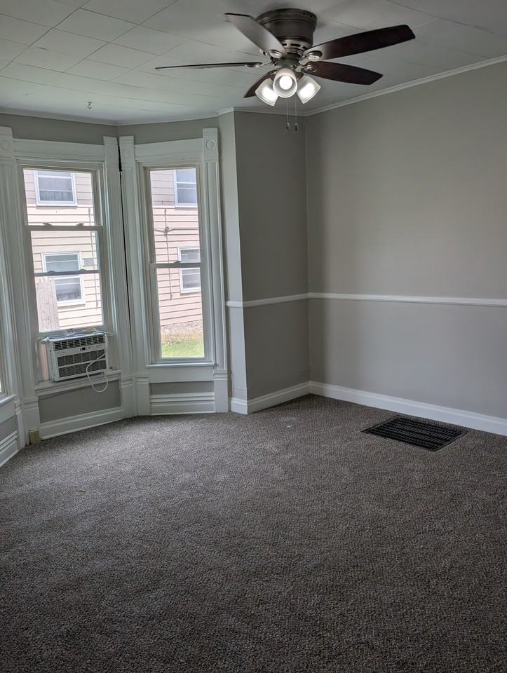 405 West White Street - Photo 5 of 20