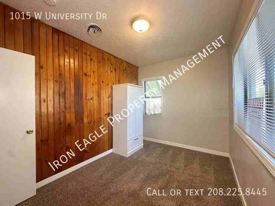 1015 W University Dr - Photo 4 of 8