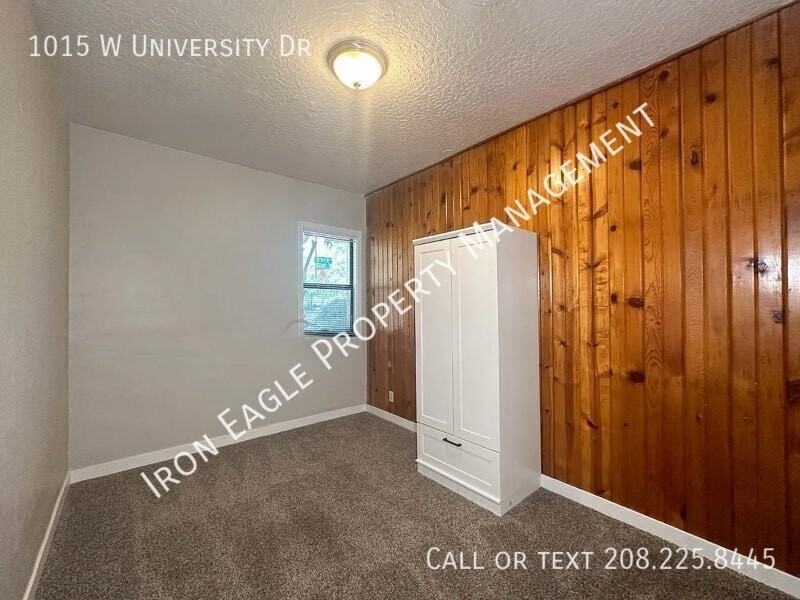 1015 W University Dr - Photo 5 of 8