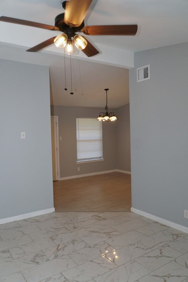 5027 Village Grn #NA - Photo 6 of 24