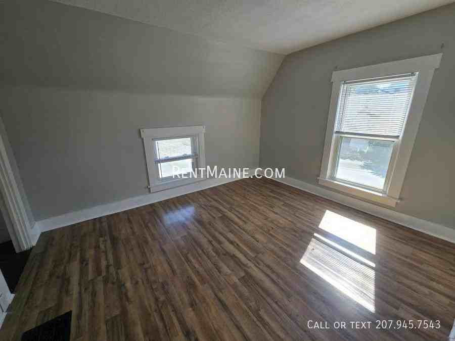 74 Stillwater Ave - Photo 6 of 11