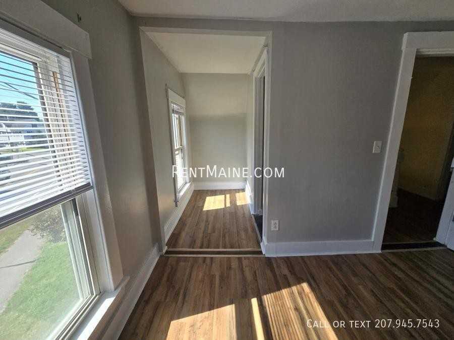 74 Stillwater Ave - Photo 7 of 11
