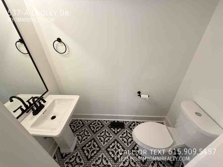 537A Croley Dr - Photo 3 of 26