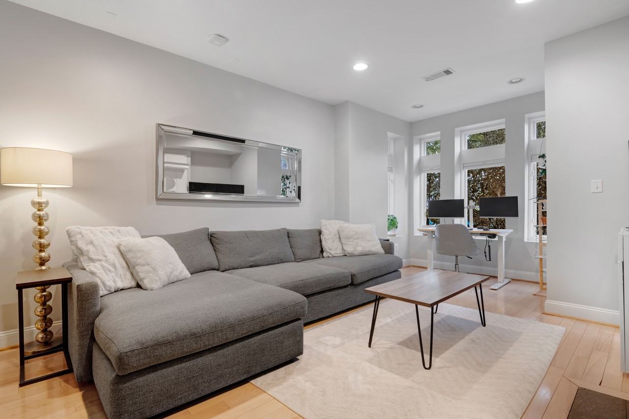115 New York Ave Nw - Photo 2 of 12