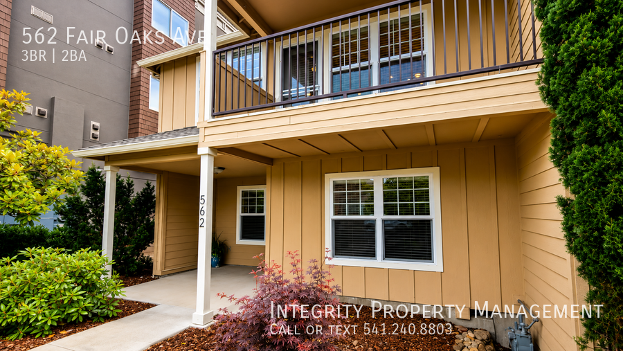 562 Fair Oaks Ave - Photo 3 of 24