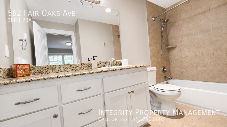 562 Fair Oaks Ave - Photo 6 of 24