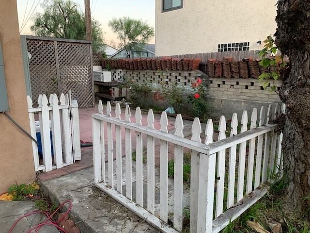 CA - 3541 1/2 Ray St - CT - Photo 2 of 13