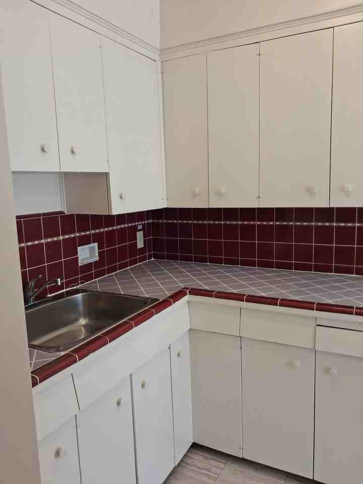 901 Jervis St - Photo 5 of 13