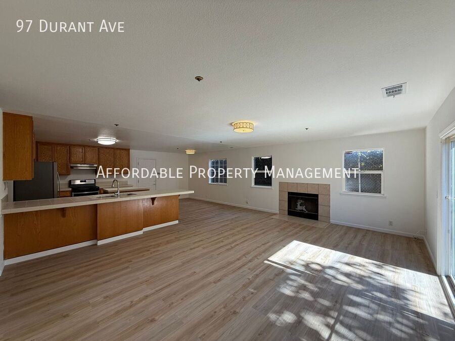 97 Durant Ave - Photo 5 of 19