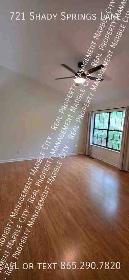 721 Shady Springs Ln - Photo 5 of 31