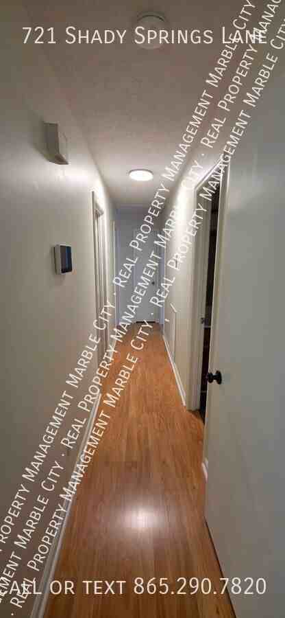 721 Shady Springs Ln - Photo 6 of 31