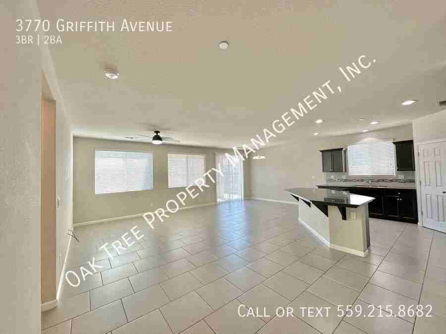 3770 Griffith Ave - Photo 3 of 14