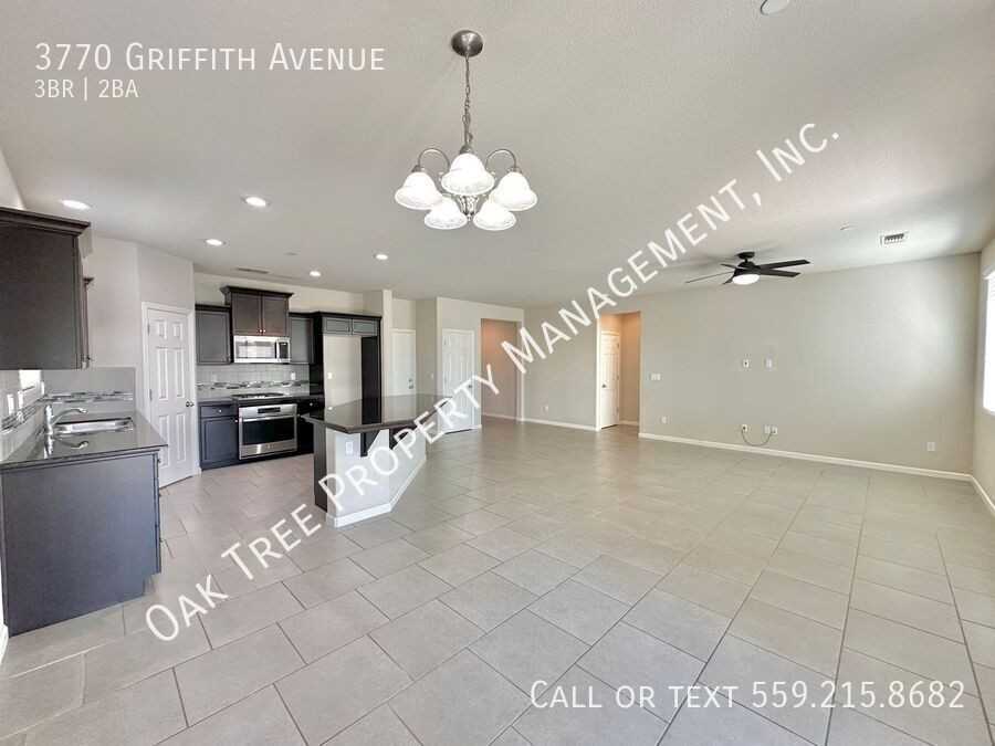 3770 Griffith Ave - Photo 5 of 14