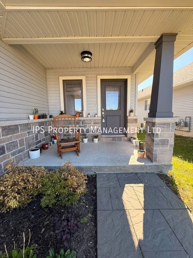 87 Aldersgate Dr - Photo 2 of 23