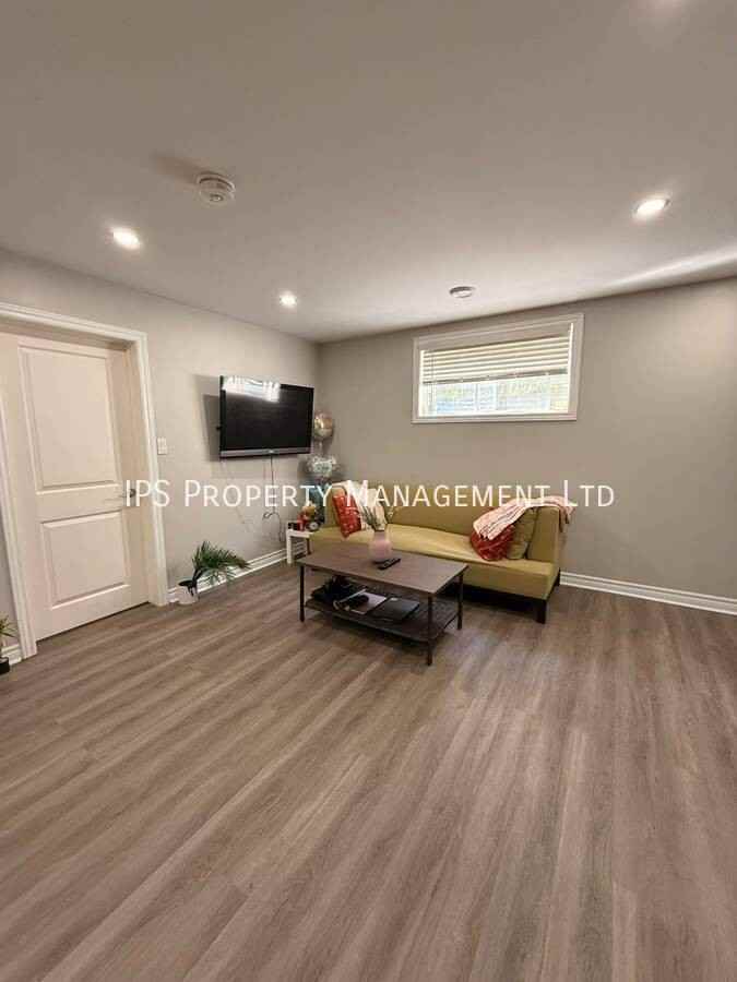 87 Aldersgate Dr - Photo 5 of 23