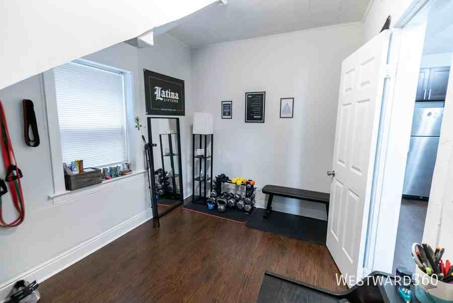 3363 S Racine Ave #1F - Photo 5 of 6