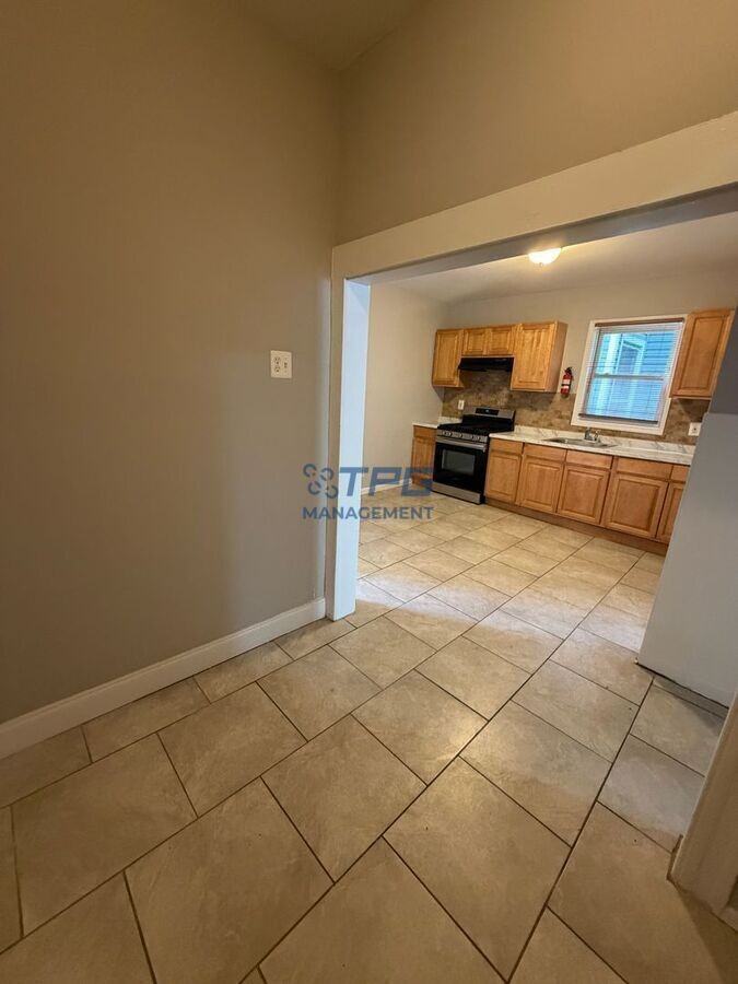 76 Halstead St #1 - Photo 2 of 7