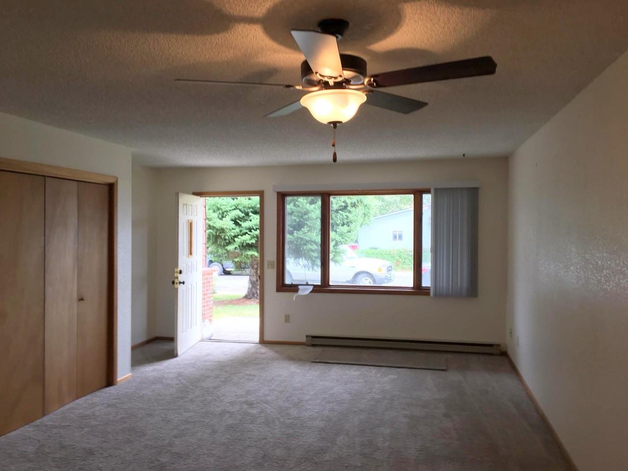 1350 Panners Place - Photo 3 of 15