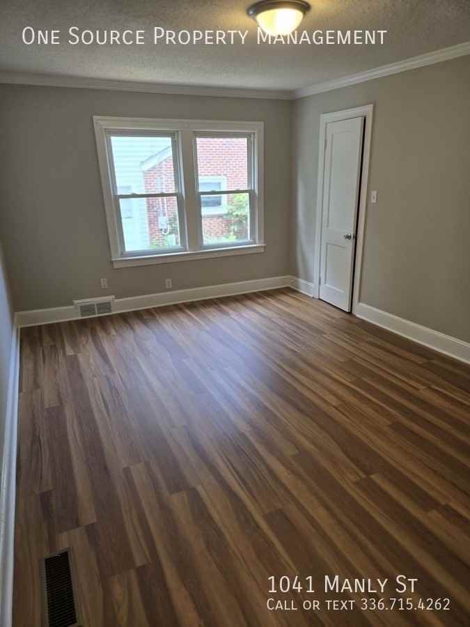 1041 Manly St - Photo 2 of 6