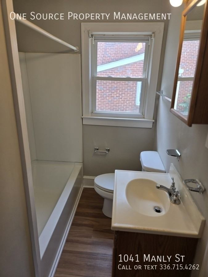 1041 Manly St - Photo 5 of 6