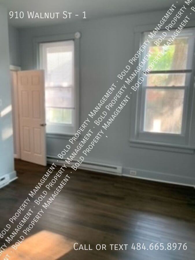 910 Walnut St #1 - Photo 6 of 28