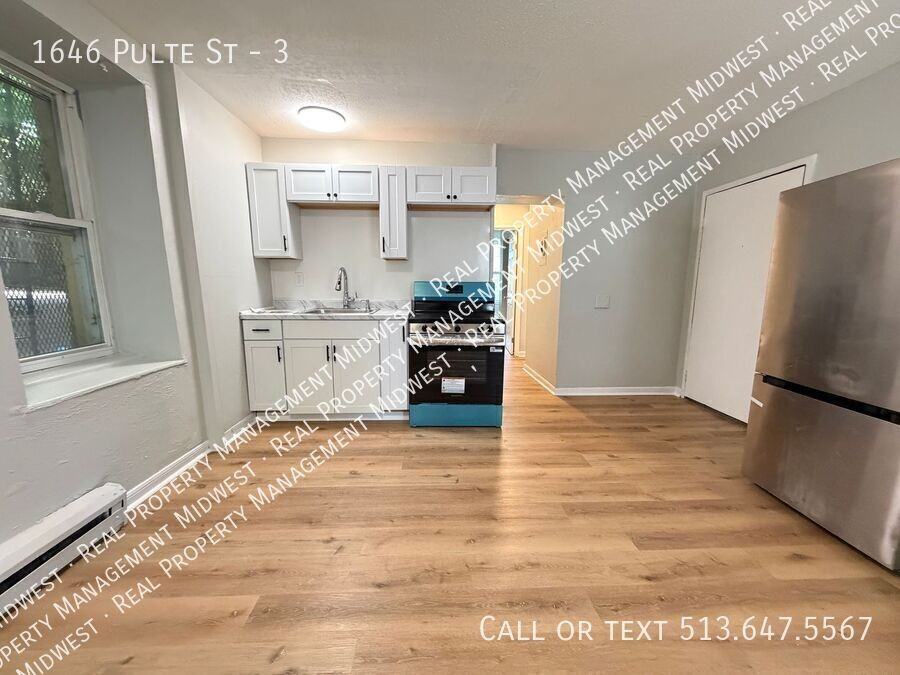 1646 Pulte St #3 - Photo 2 of 10