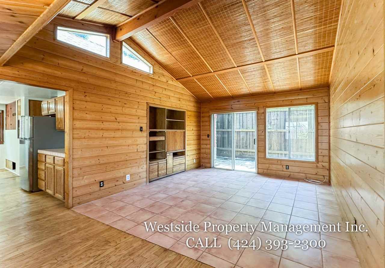 3124 Veteran Ave - Photo 3 of 37