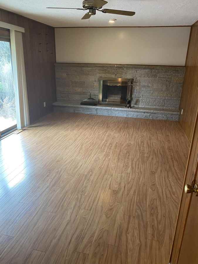 18525 Heathway Ln - Photo 4 of 15