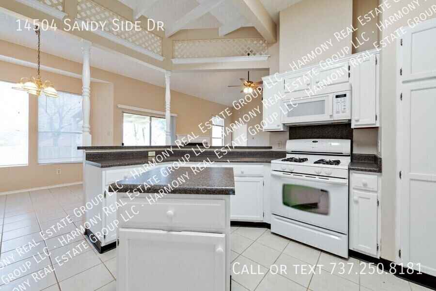 14504 Sandy Side Dr - Photo 7 of 15