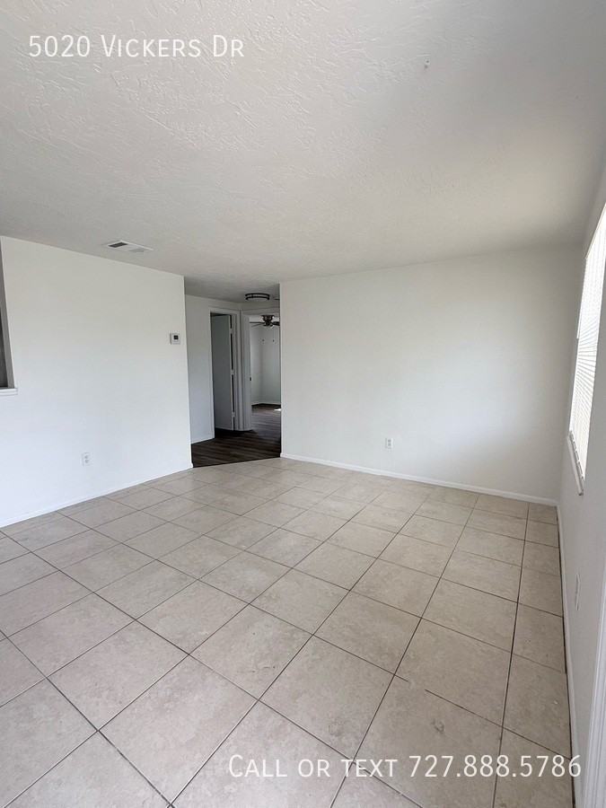 5020 Vickers Dr - Photo 5 of 36