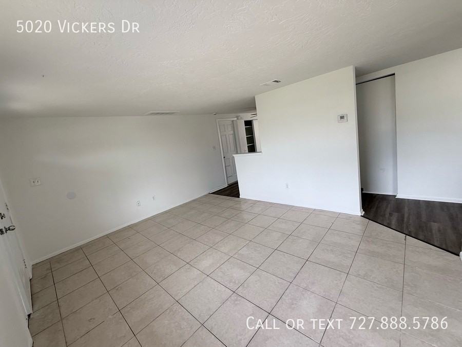 5020 Vickers Dr - Photo 7 of 36