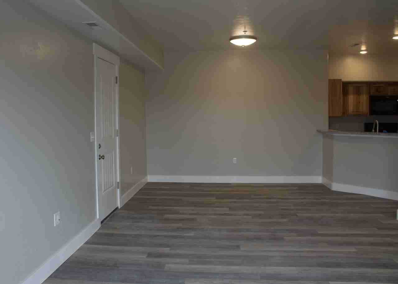 Mountain Shores Apartments - Photo 5 of 15
