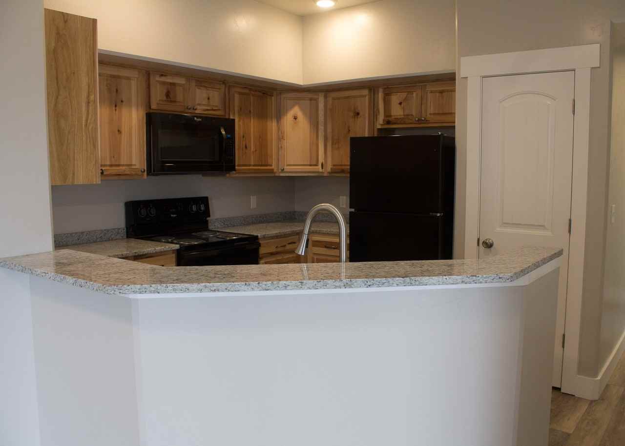 Mountain Shores Apartments - Photo 6 of 15