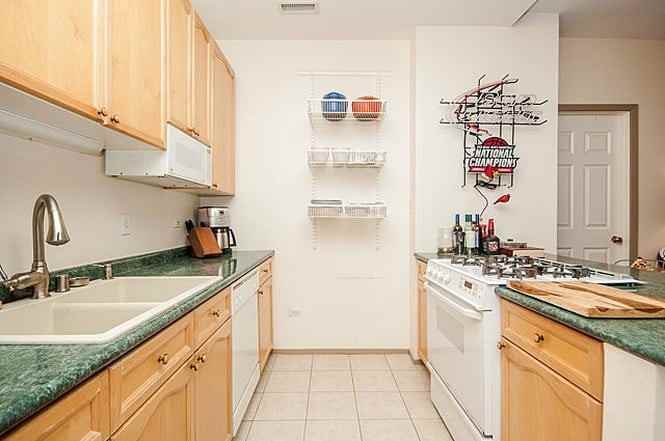 330 S Michigan Ave #1510 - Photo 7 of 15