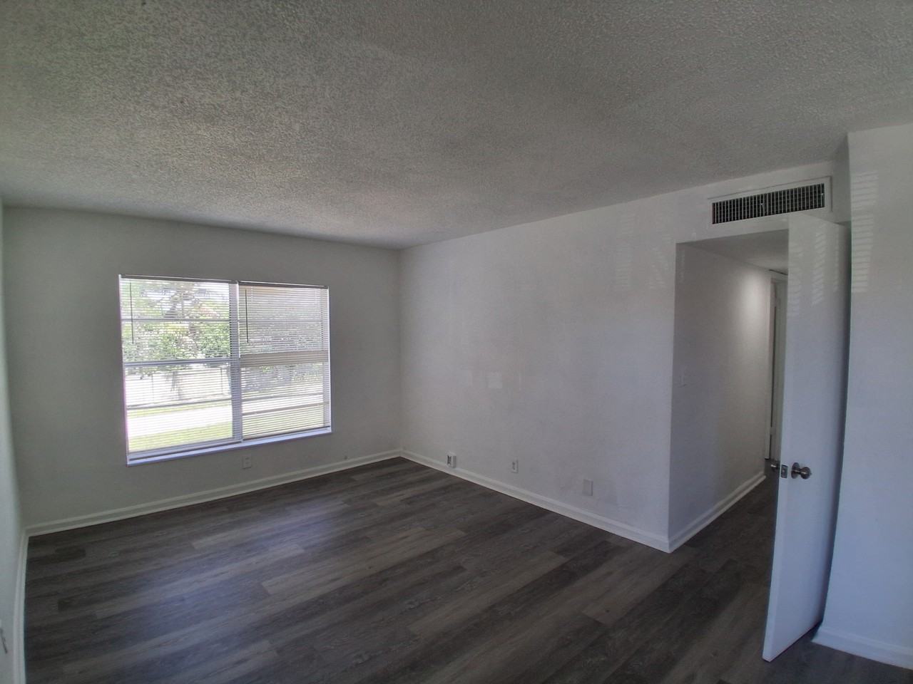 401 Sw 13th Pl #721 - Photo 5 of 27