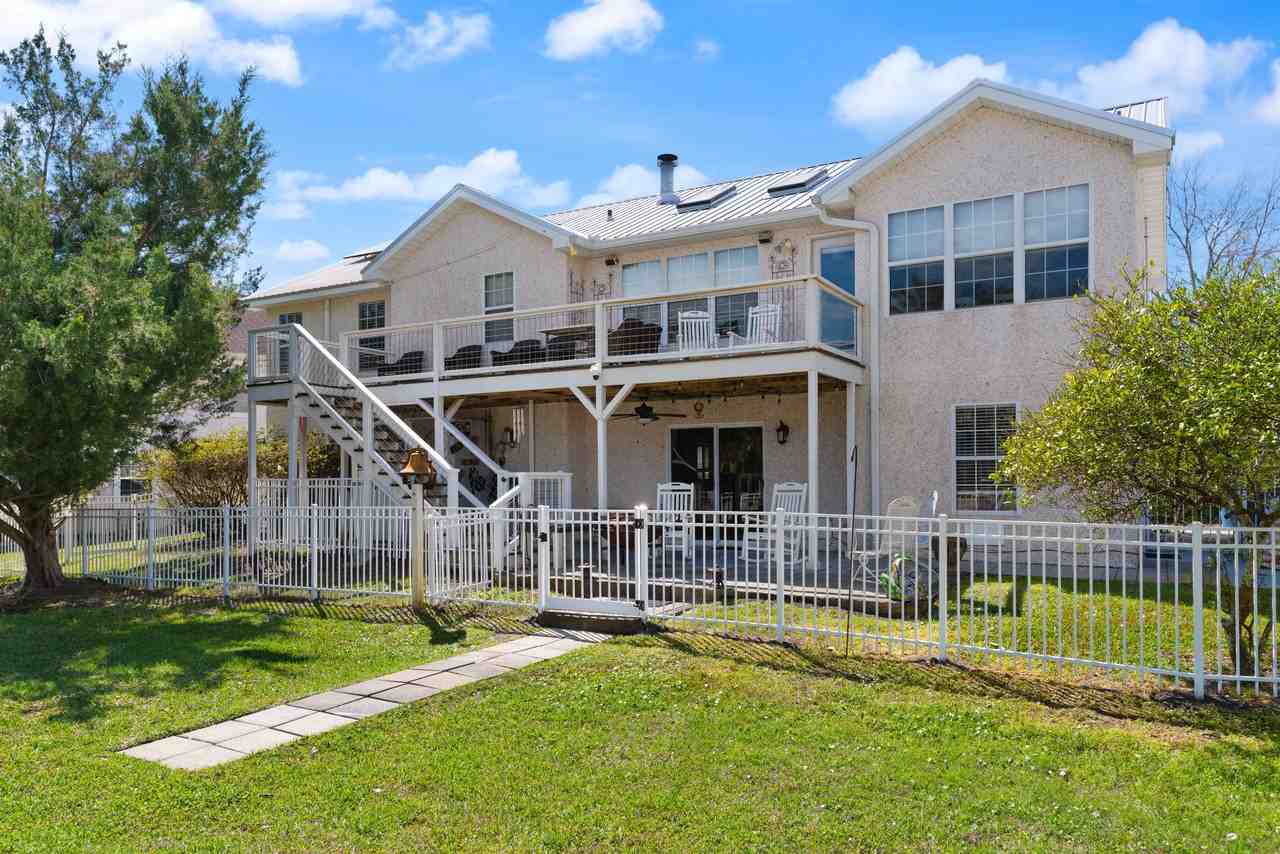 111 Thompson Cv #B - Photo 3 of 18