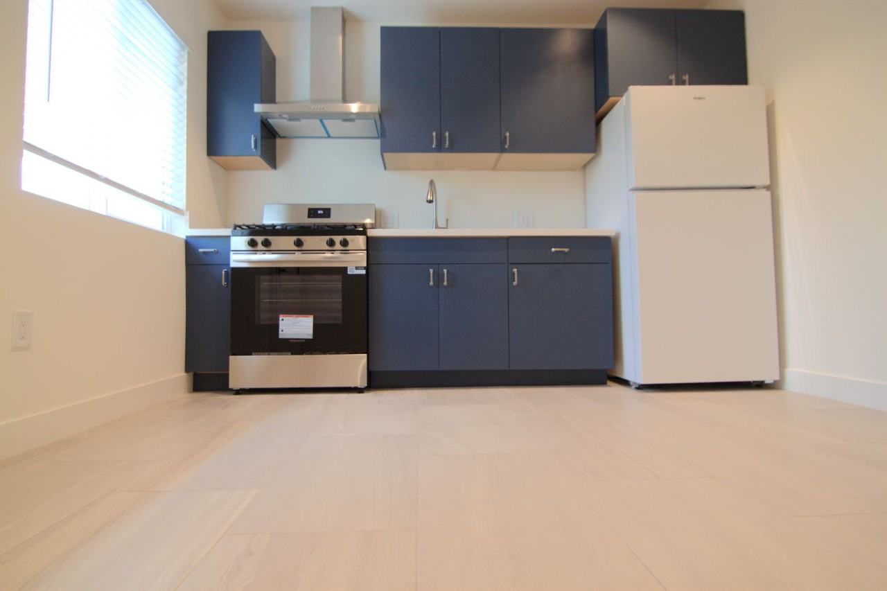 216 Harding Ave - Harding Ave #2 - Photo 5 of 11