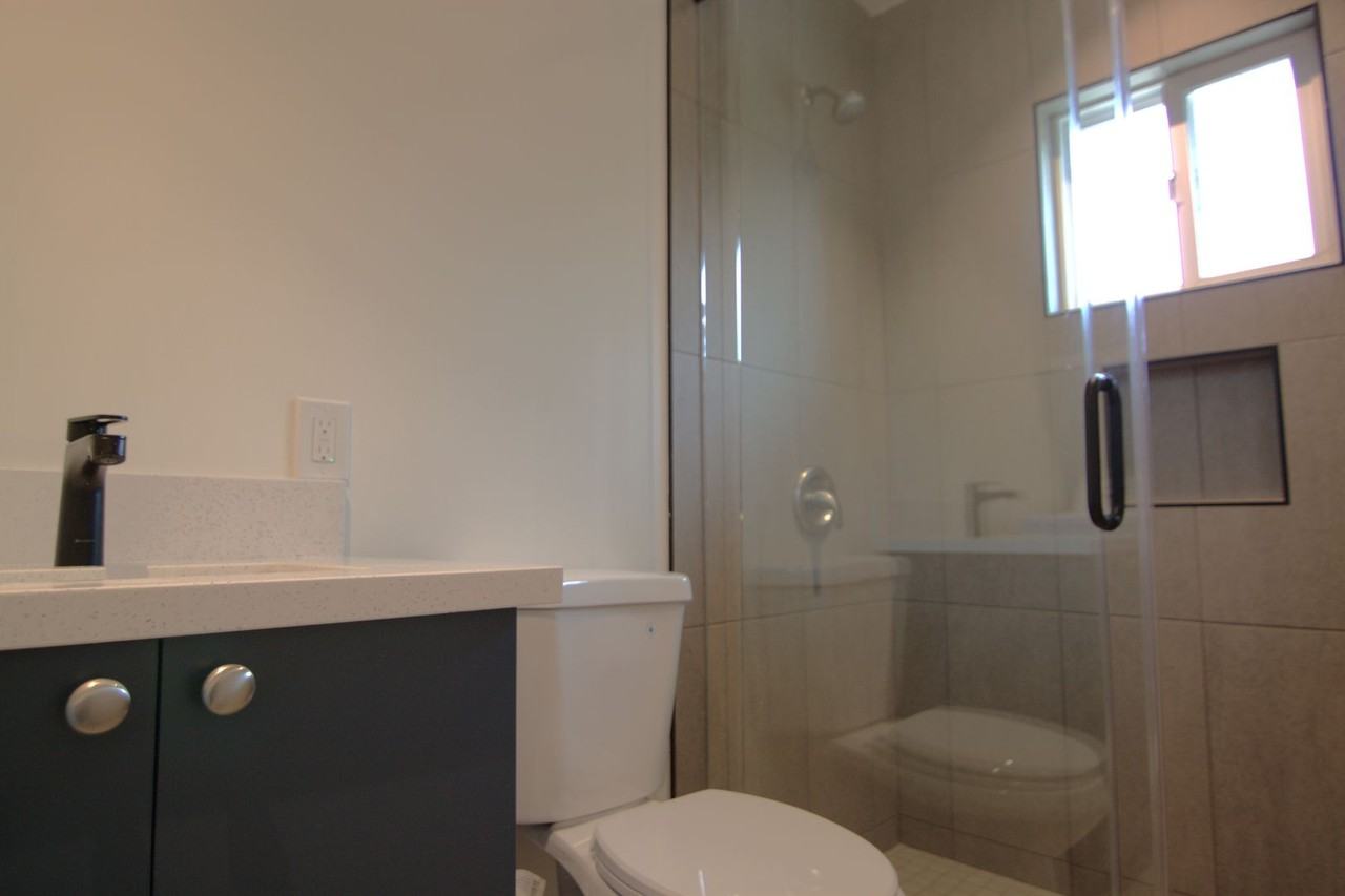 216 Harding Ave - Harding Ave #2 - Photo 7 of 11