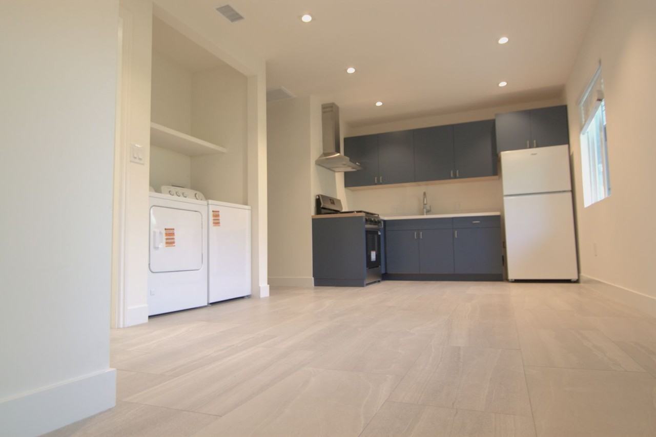 216 Harding Ave - Harding Ave #3 - Photo 2 of 11