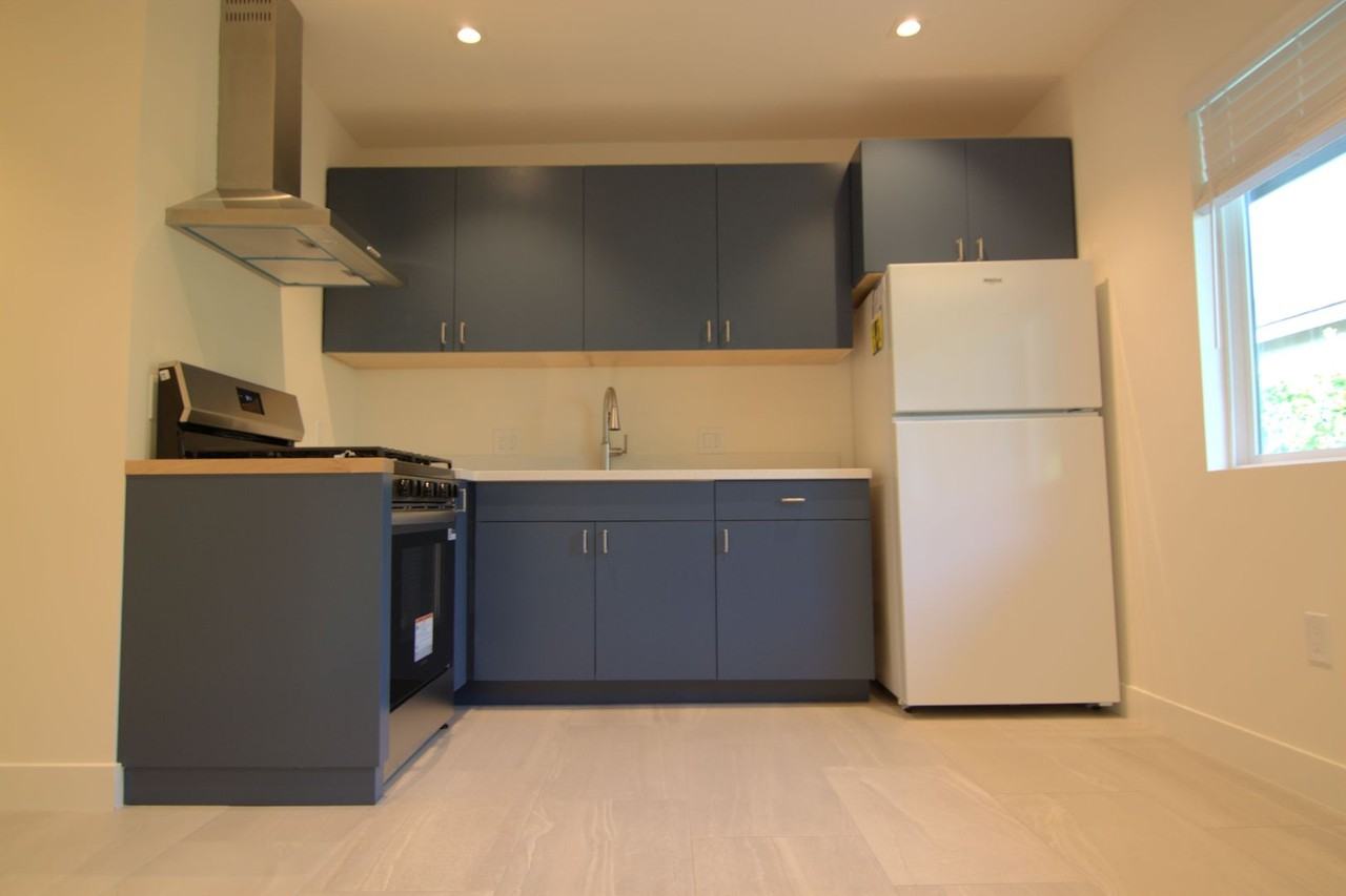 216 Harding Ave - Harding Ave #3 - Photo 3 of 11