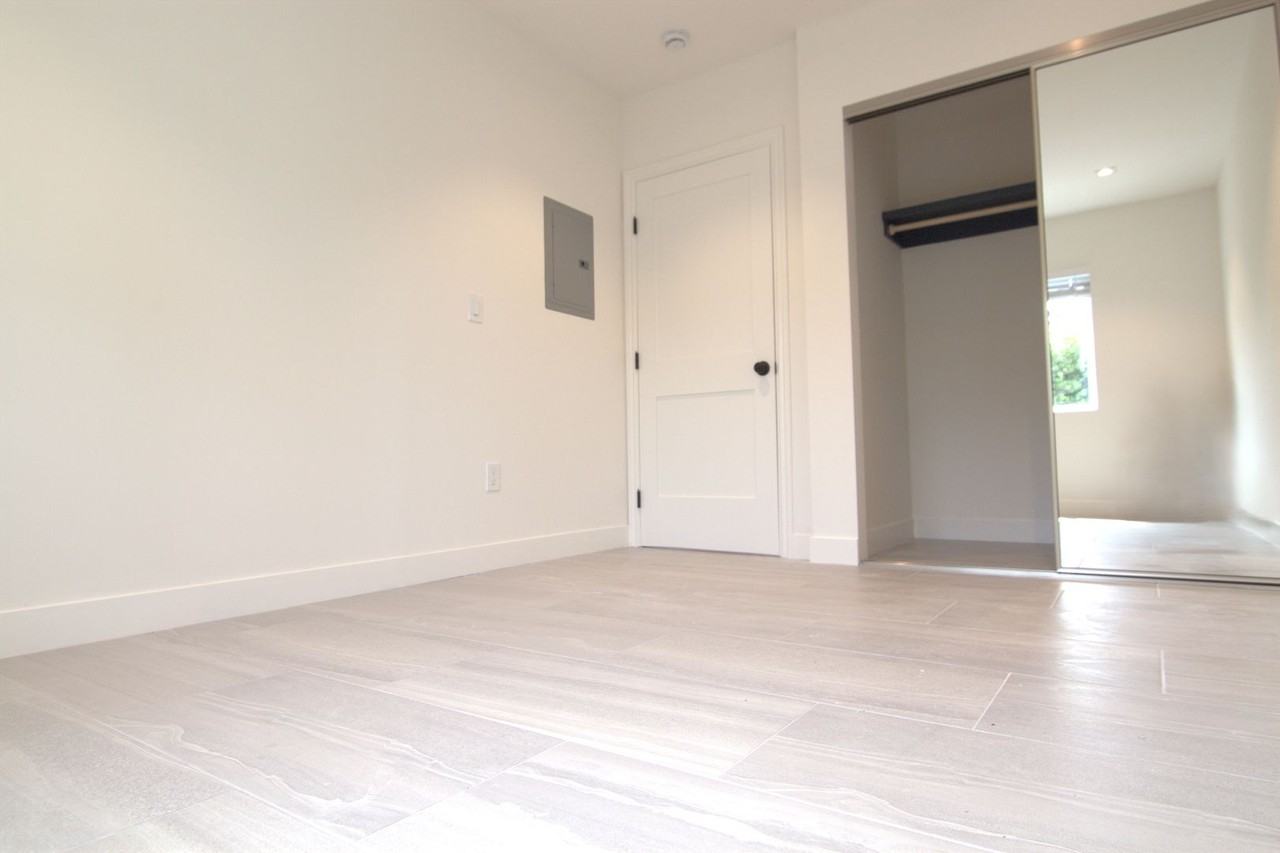 216 Harding Ave - Harding Ave #3 - Photo 6 of 11