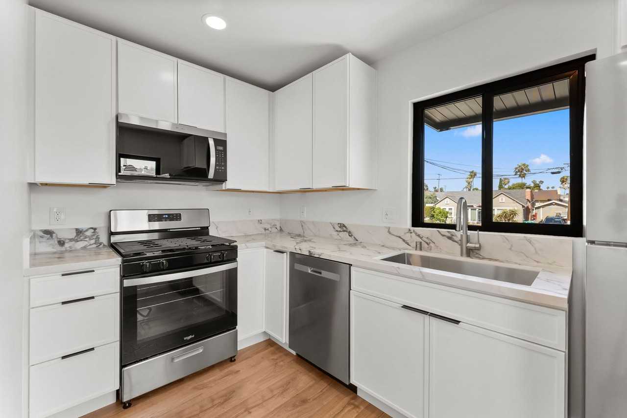 4768 Arizona St #3 - Photo 4 of 14