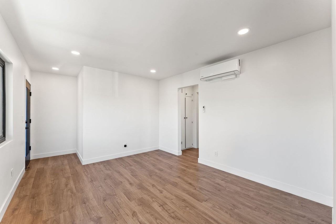 4768 Arizona St #3 - Photo 5 of 14