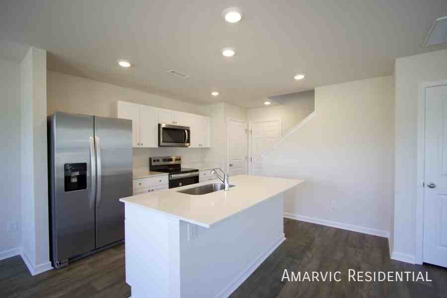 175 Seymour Village Dr - Photo 6 of 25
