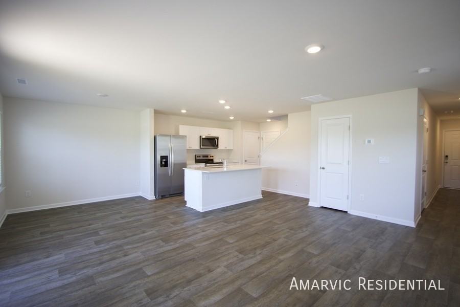 175 Seymour Village Dr - Photo 7 of 25