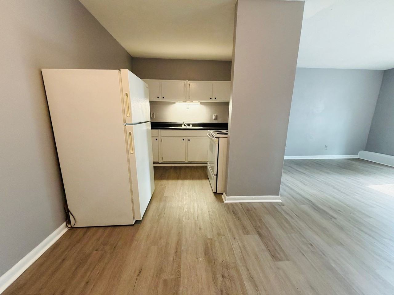 421 Poplar Level Ct #101 - Photo 3 of 13