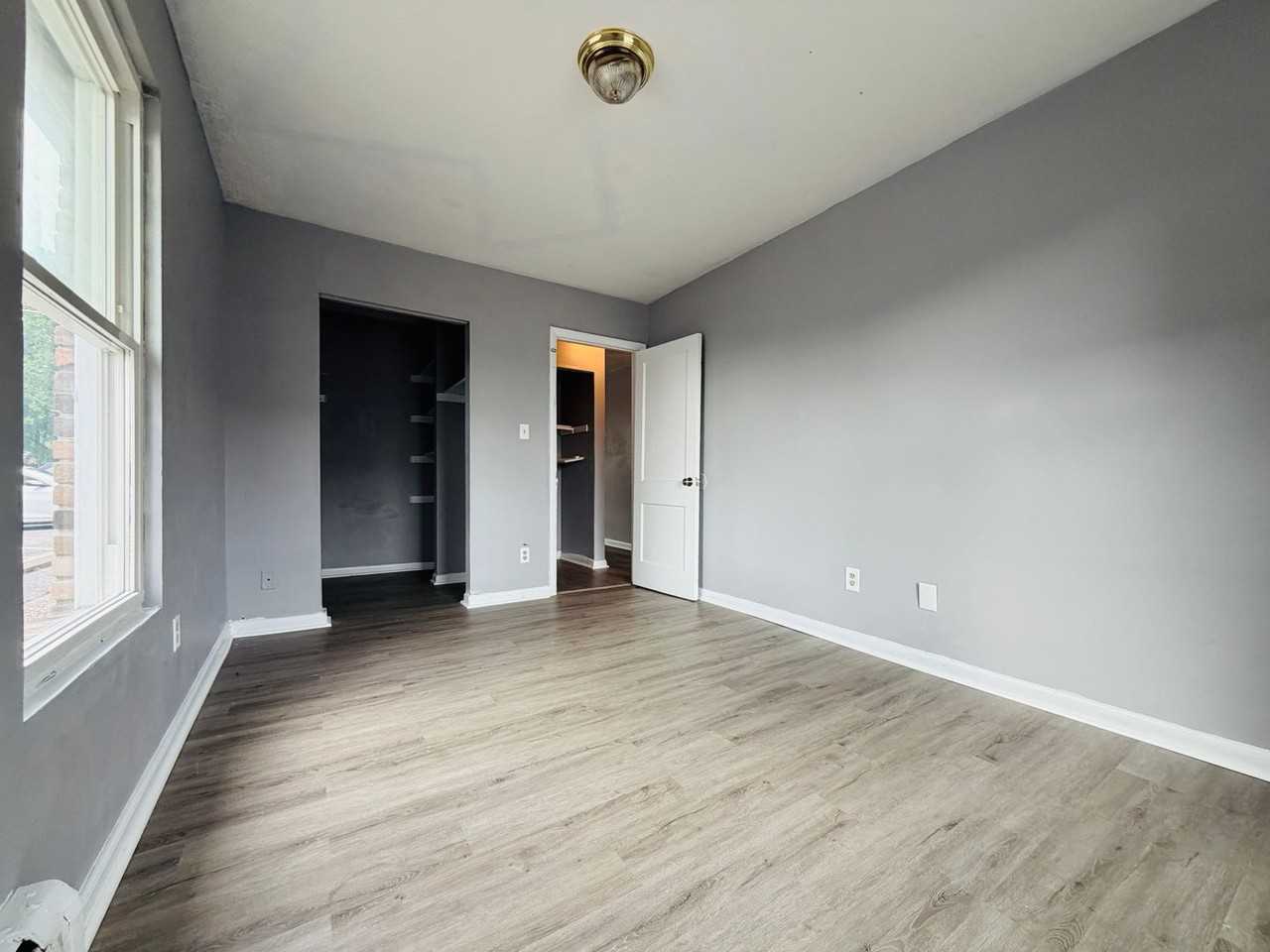 421 Poplar Level Ct #101 - Photo 4 of 13