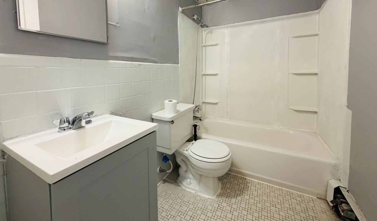 421 Poplar Level Ct #101 - Photo 5 of 13