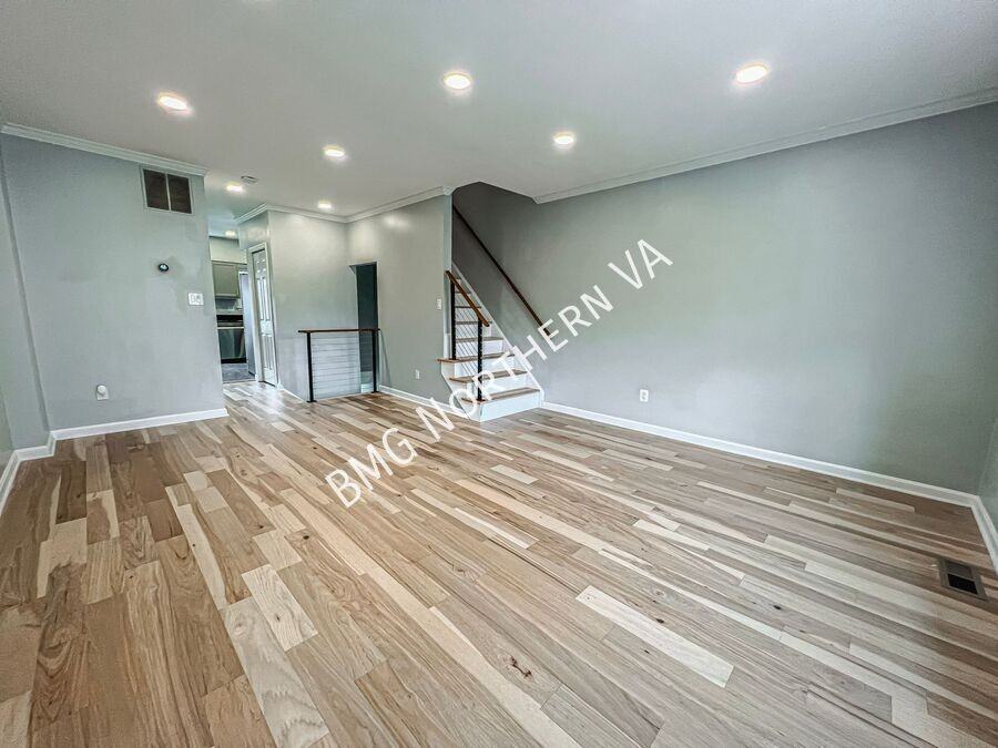 954 S Rolfe St - Photo 2 of 36