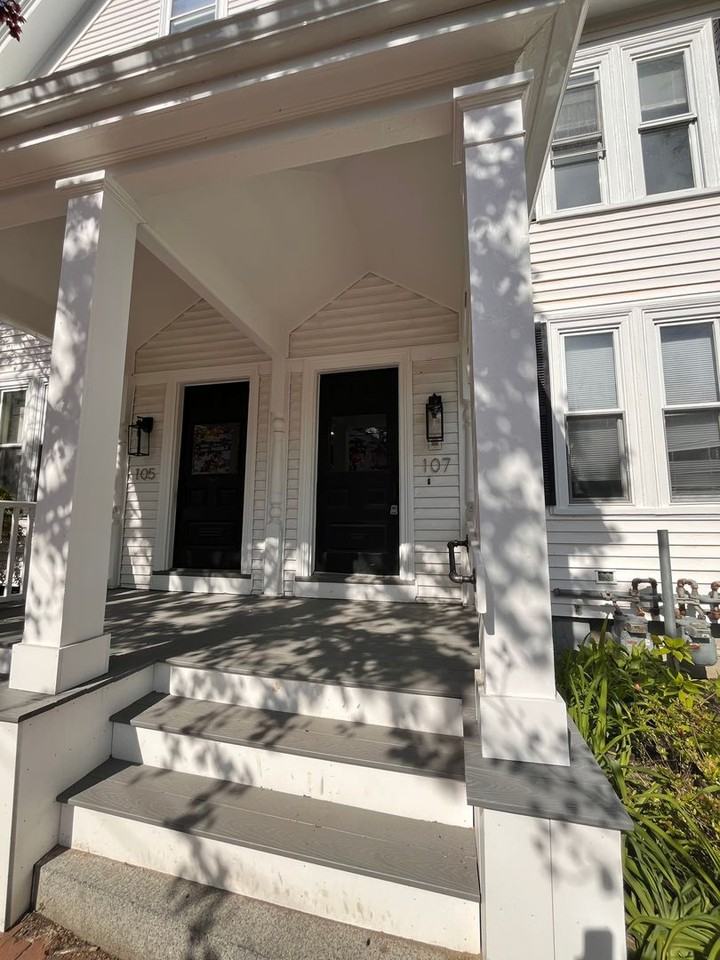 105 Richards Ave #107 - Photo 2 of 17